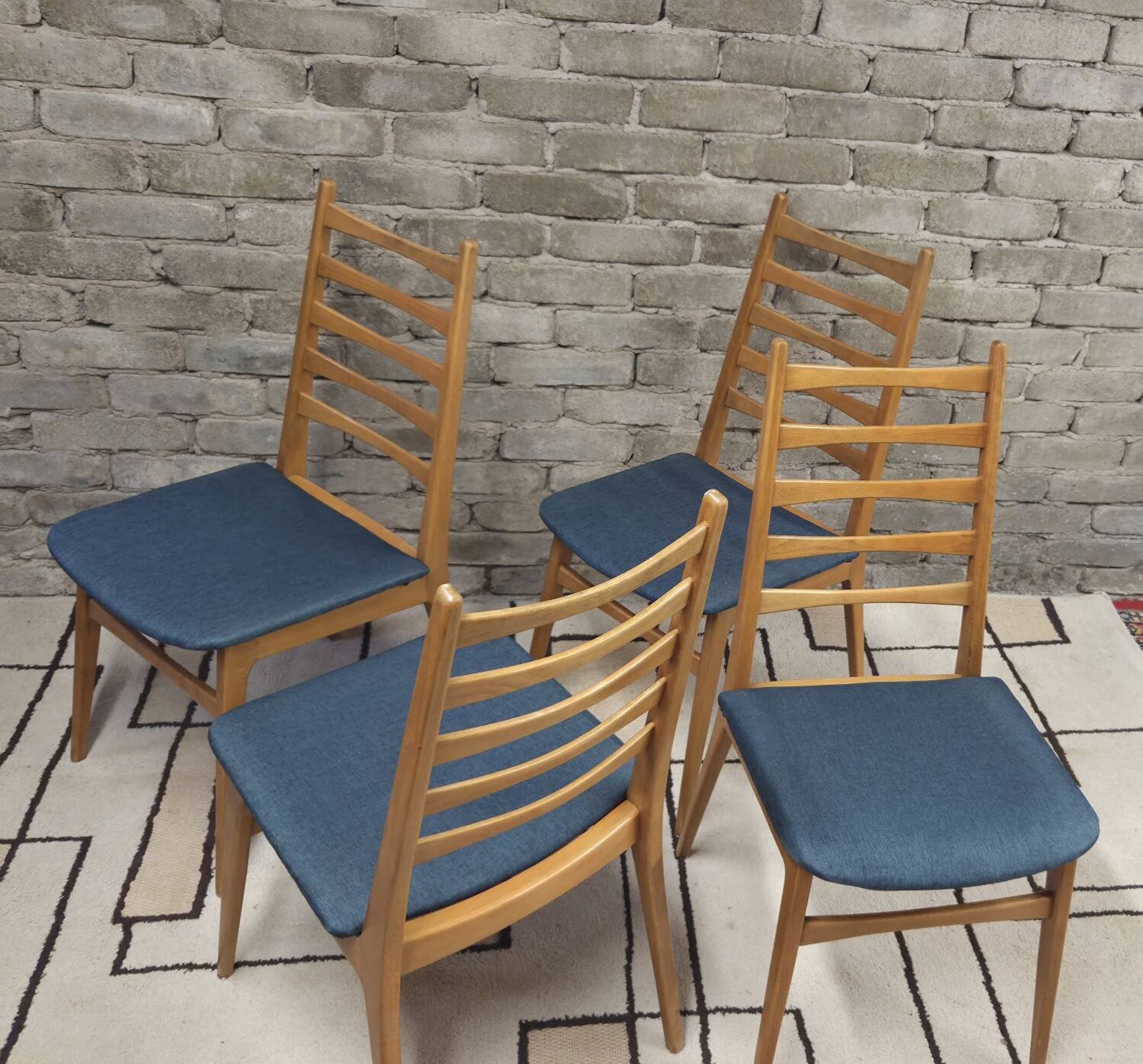 Set of 4 vintage Scandinavian chairs from the 1960s.