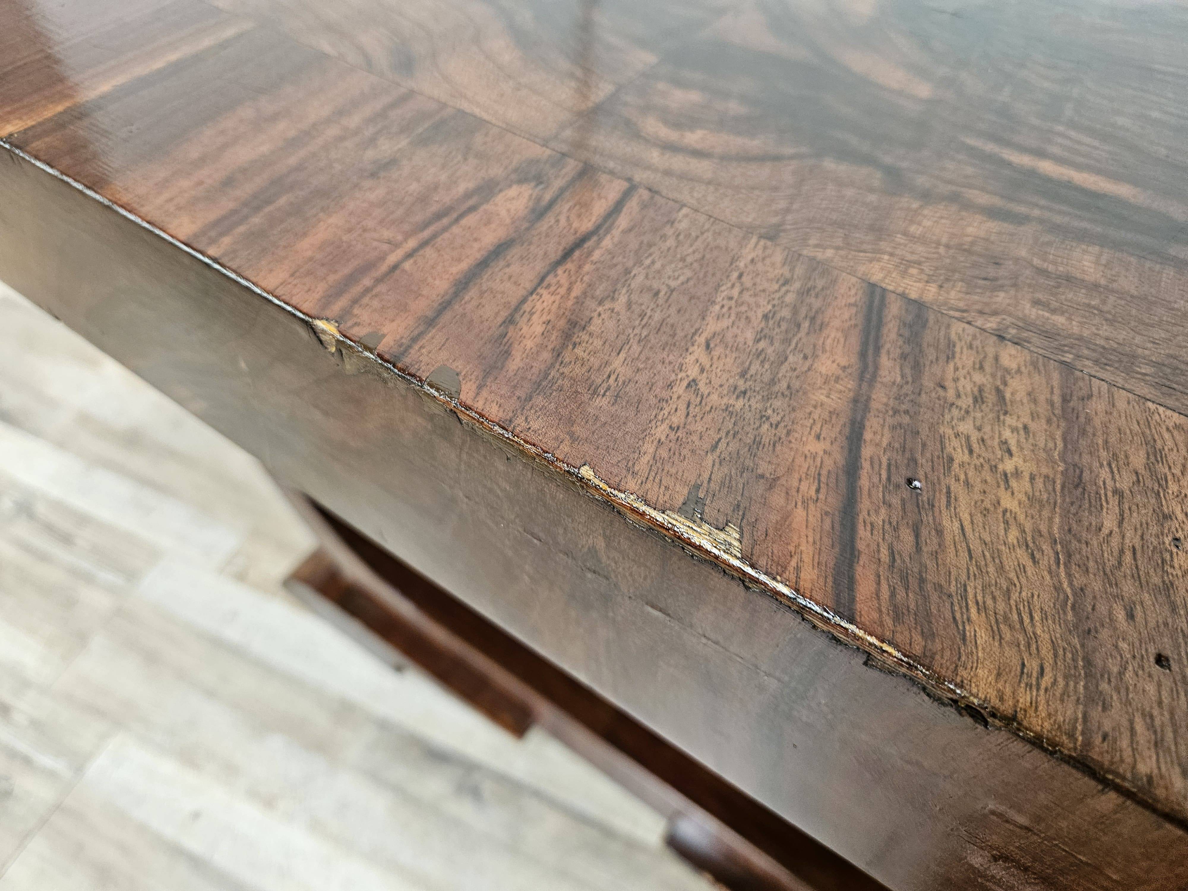 Art Decò dining table in walnut burl, 1940