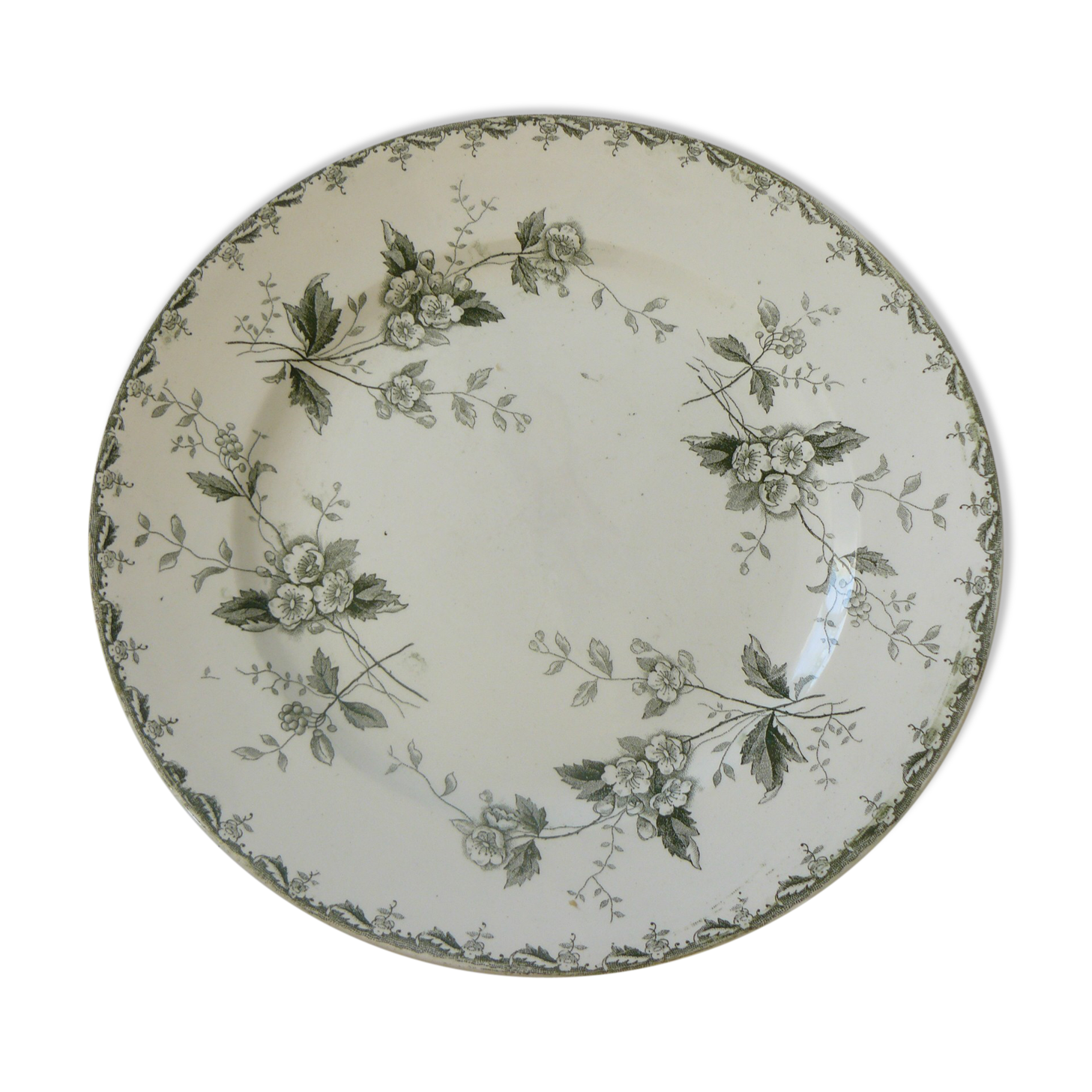 Round dish, land of iron, model Rosette of st amand