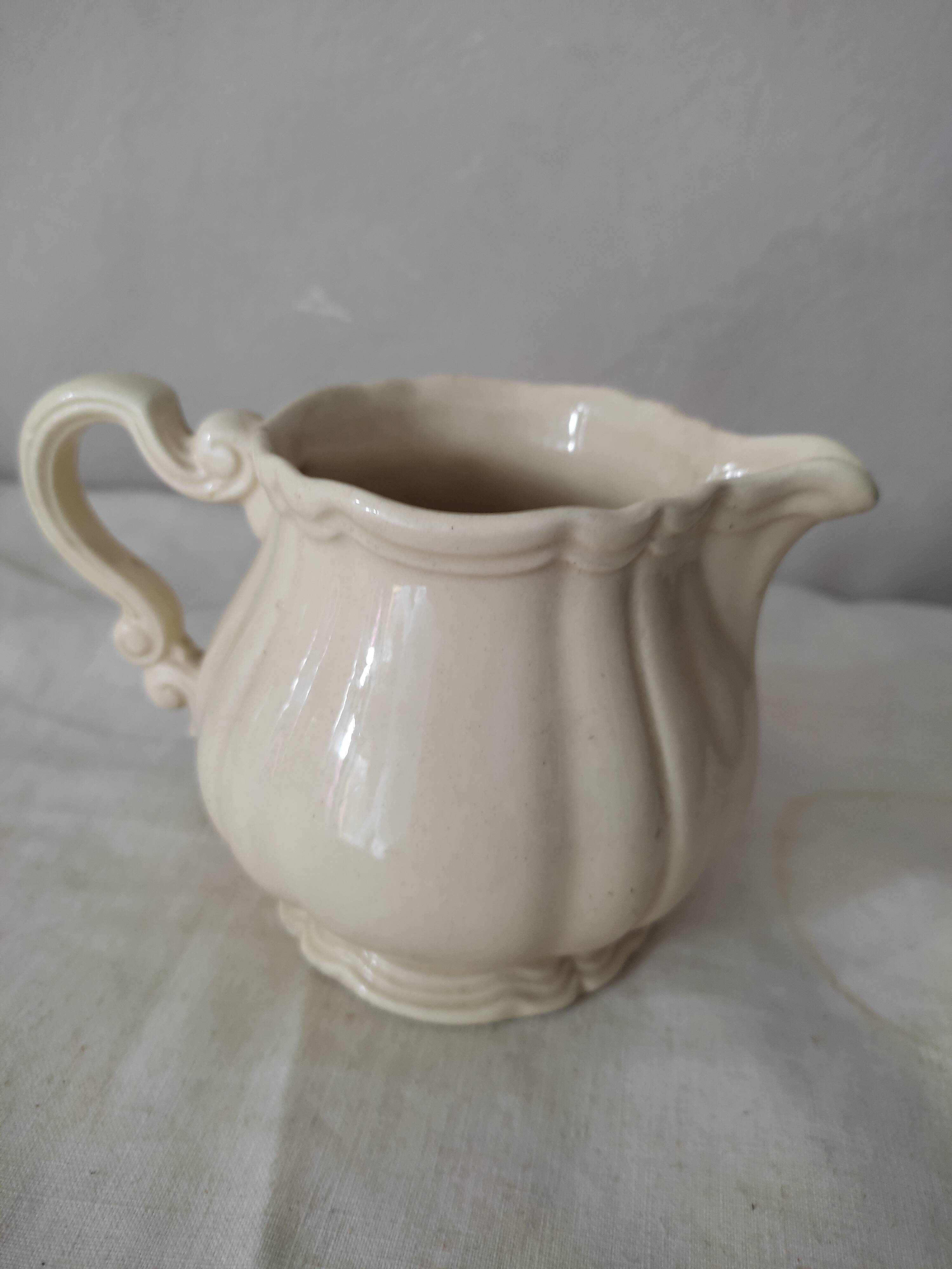 Art Nouveau milk pot Sarreguemines