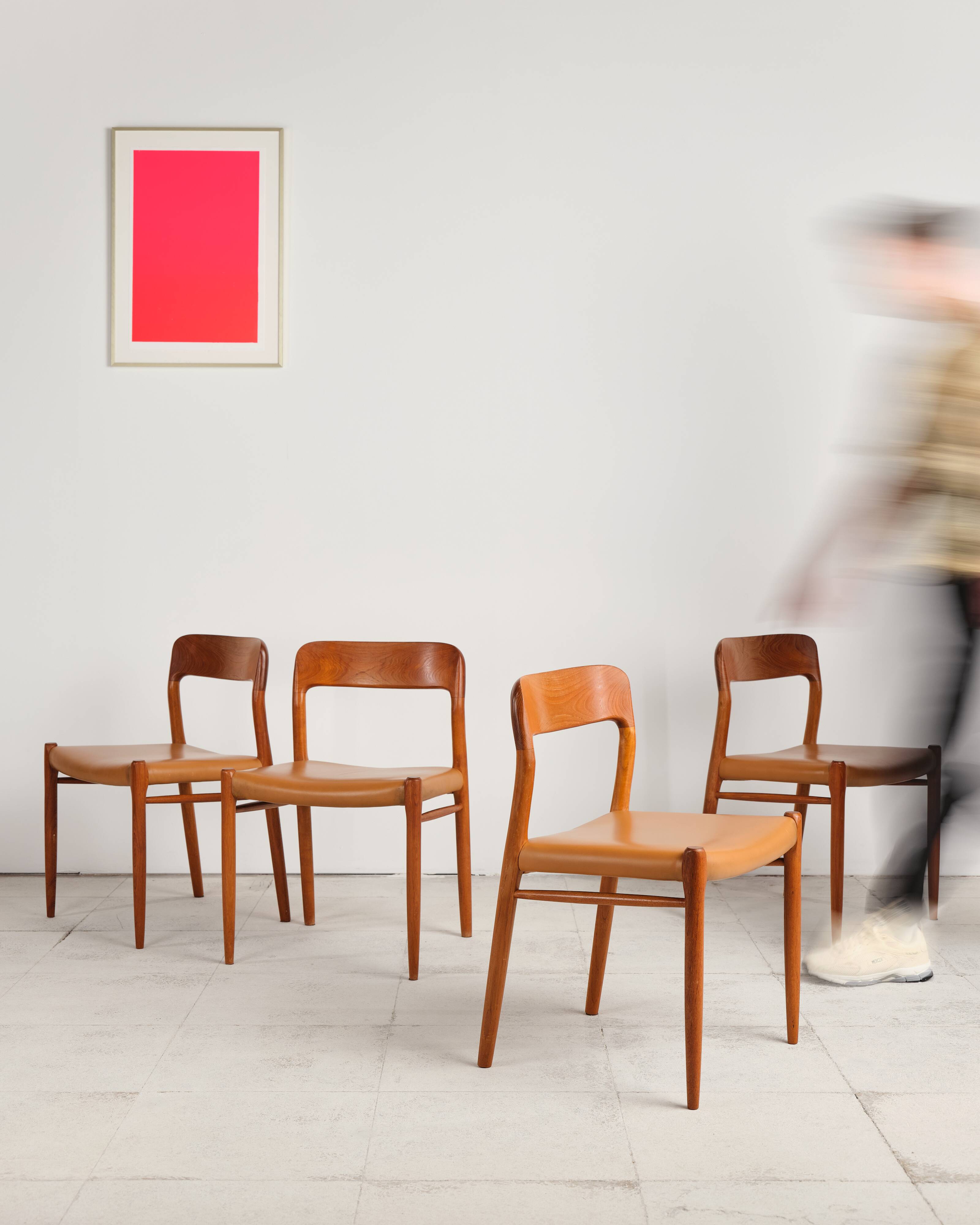 Ensemble de quatre chaises de salle à manger par Niels O. Møller