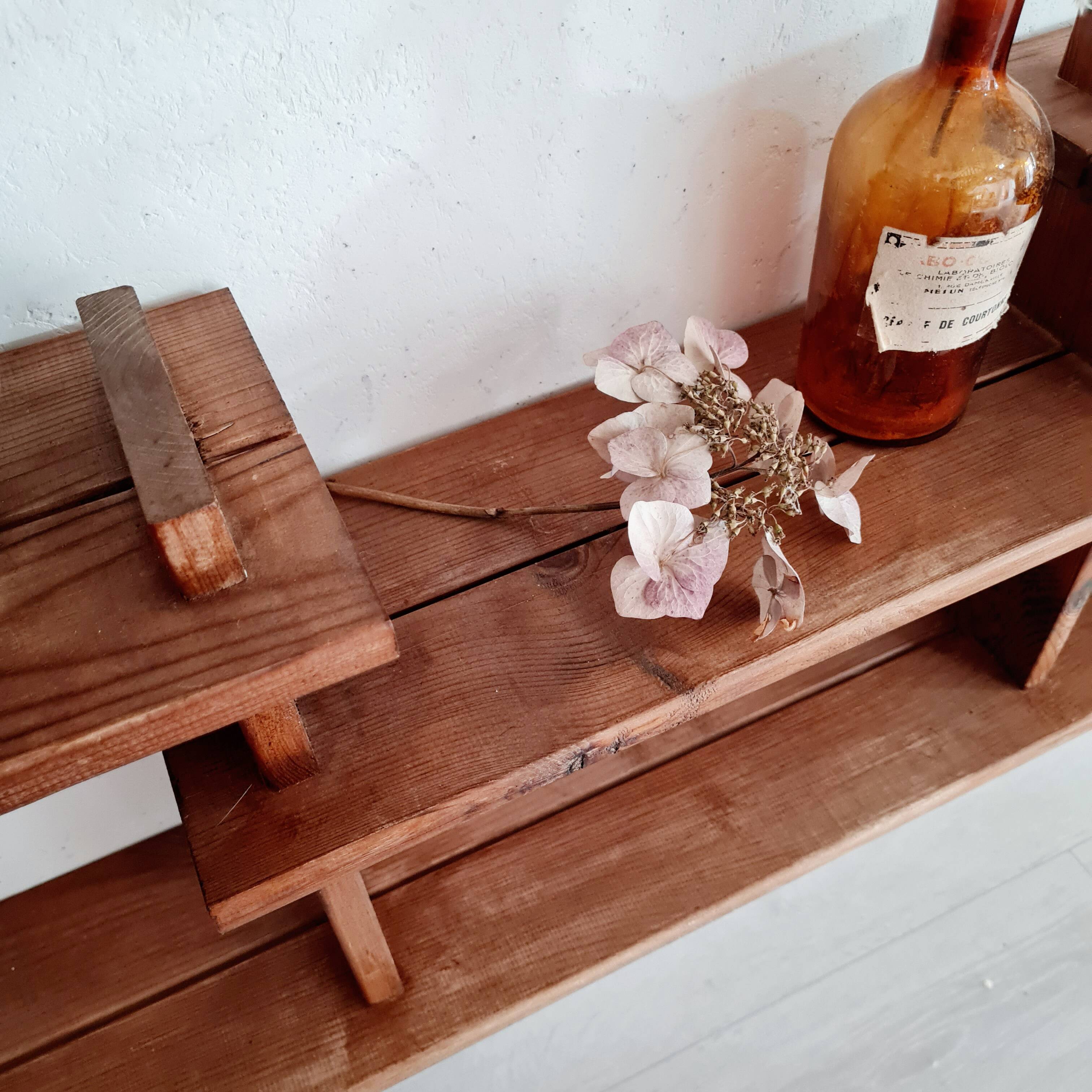 Etagère murale ancienne en bois