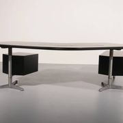 Osvaldo Borsani for Tecno ‘T96’ executive corner desk in black lacquered wood
