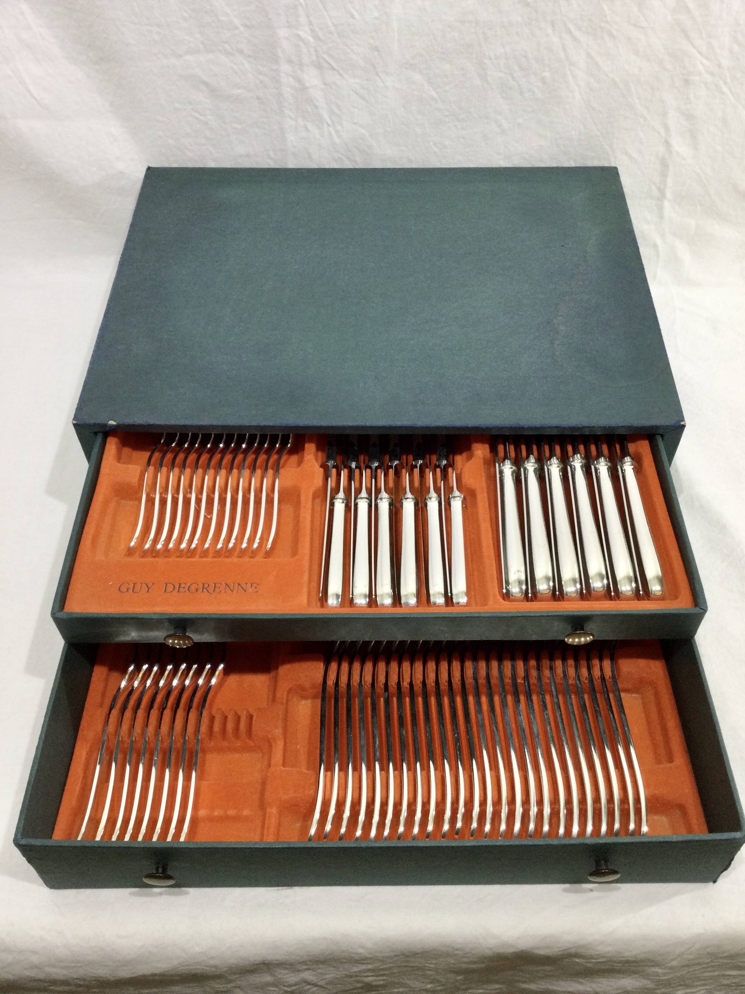 Christofle Dax - Housewife 68 Rooms