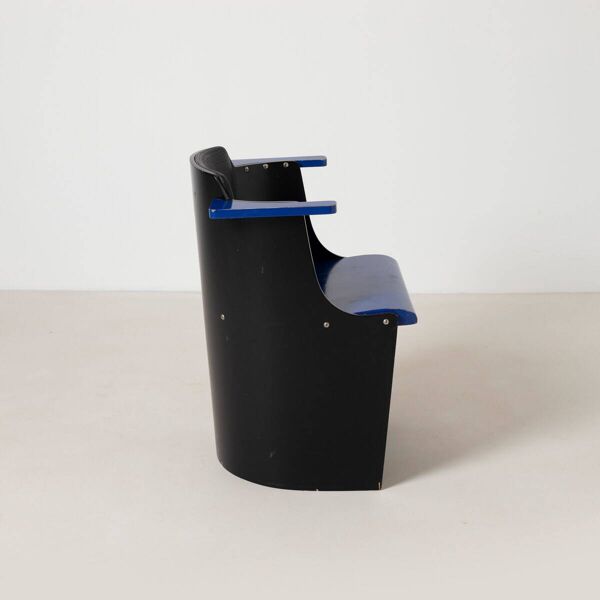 Chaise Bauhaus D61 noire et bleue par El Lissitzky pour Tecta, années 1970.