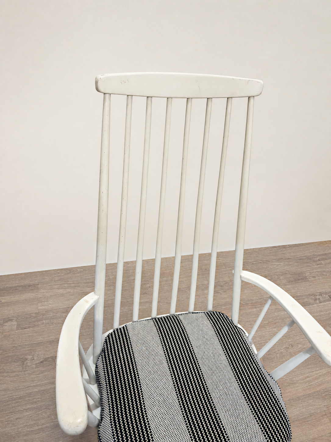 Scandinavian armchair x Pierre Frey