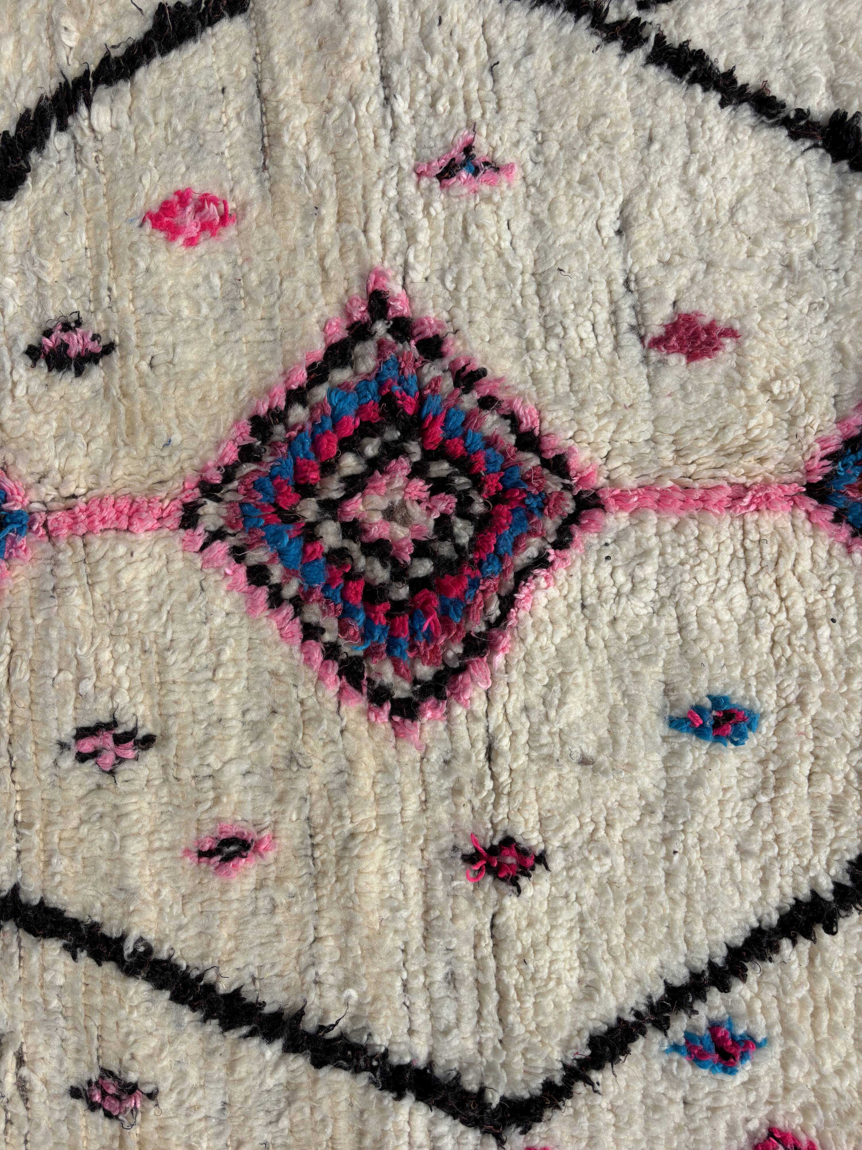 Moroccan Azilal wool rug 150x250 cm