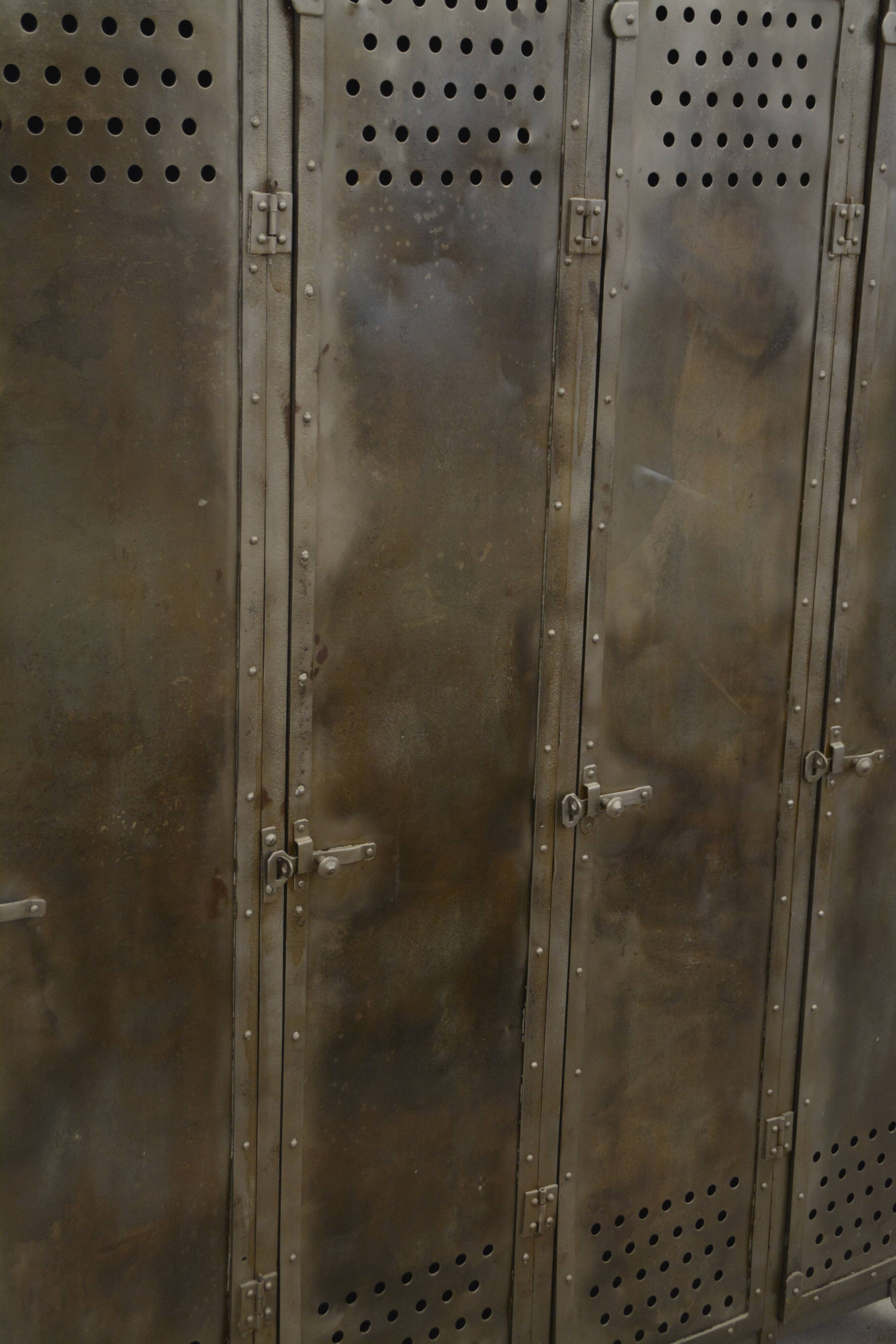 Industrial cloakroom