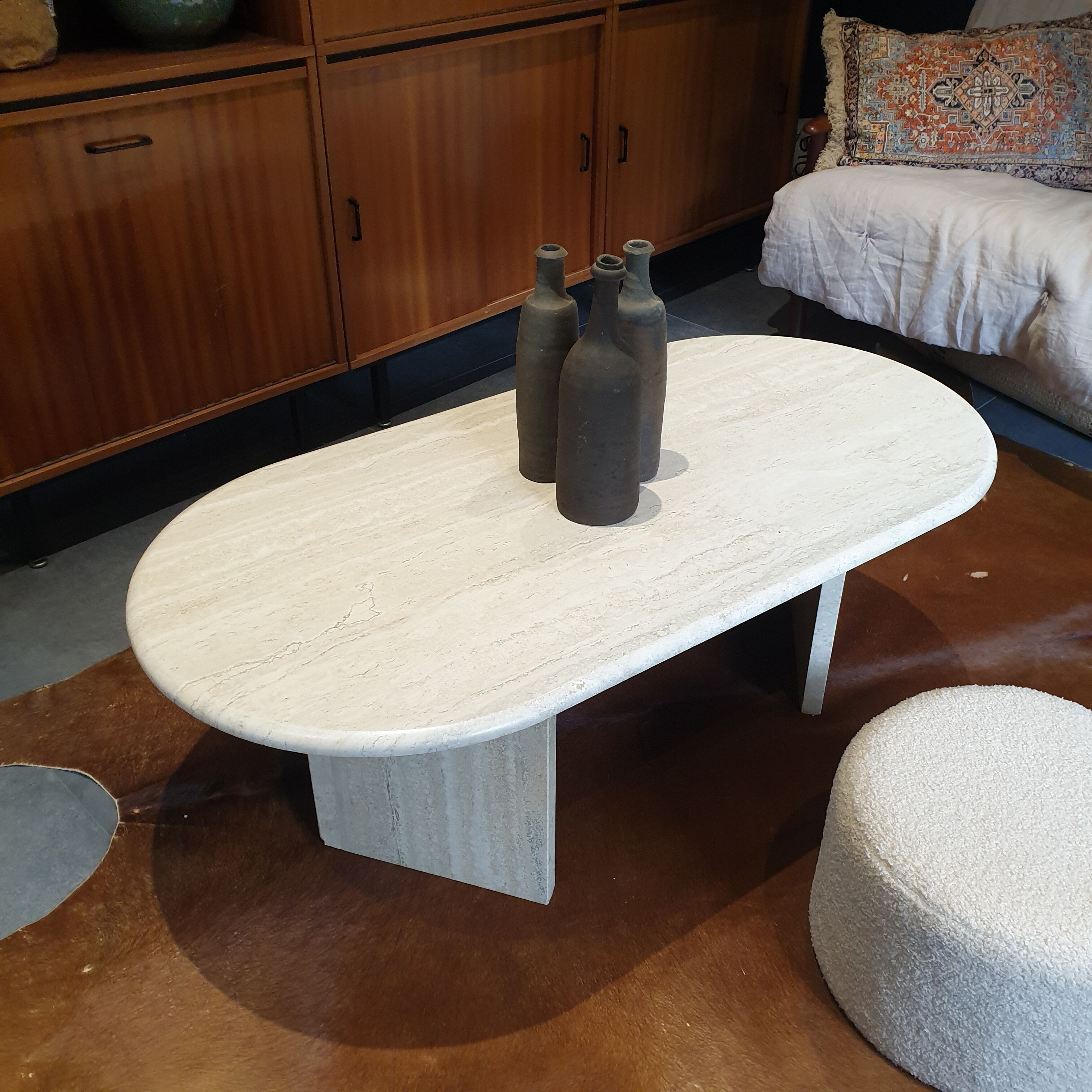 Table basse vintage en travertin