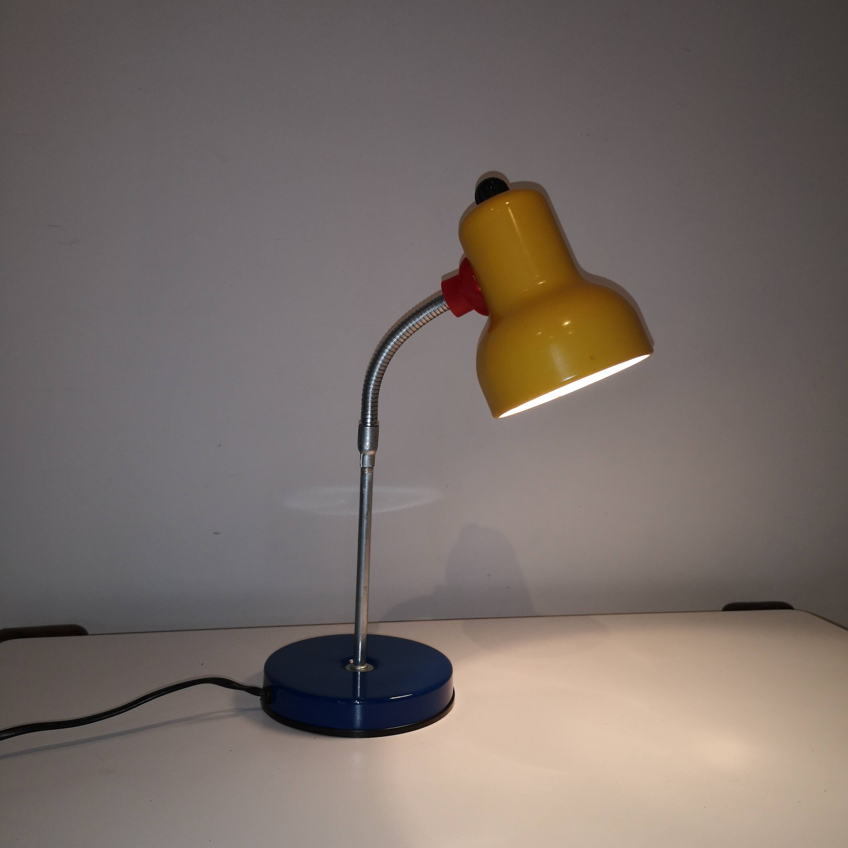 Vintage memphis style articulated desk lamp 1980