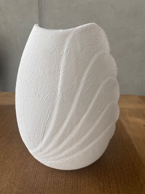 Bleached sandstone vase