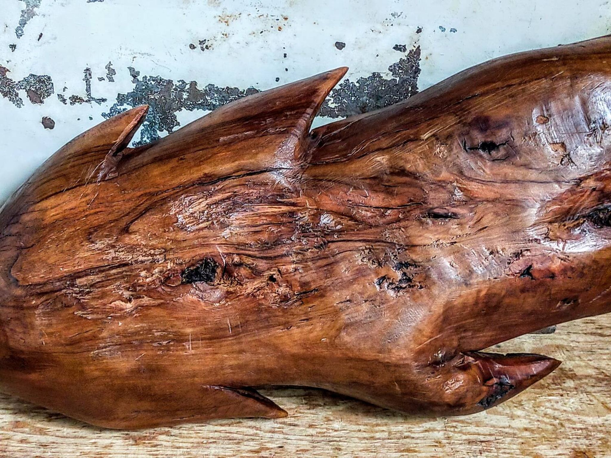 Coupe feuille en bois massif sculptée XXL ancienne