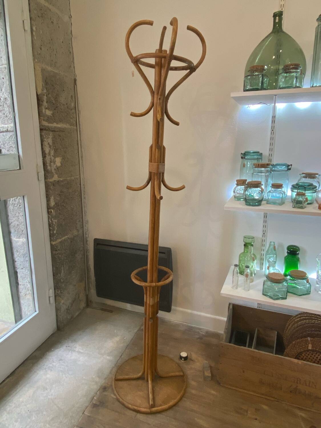 Rattan parrot coat rack