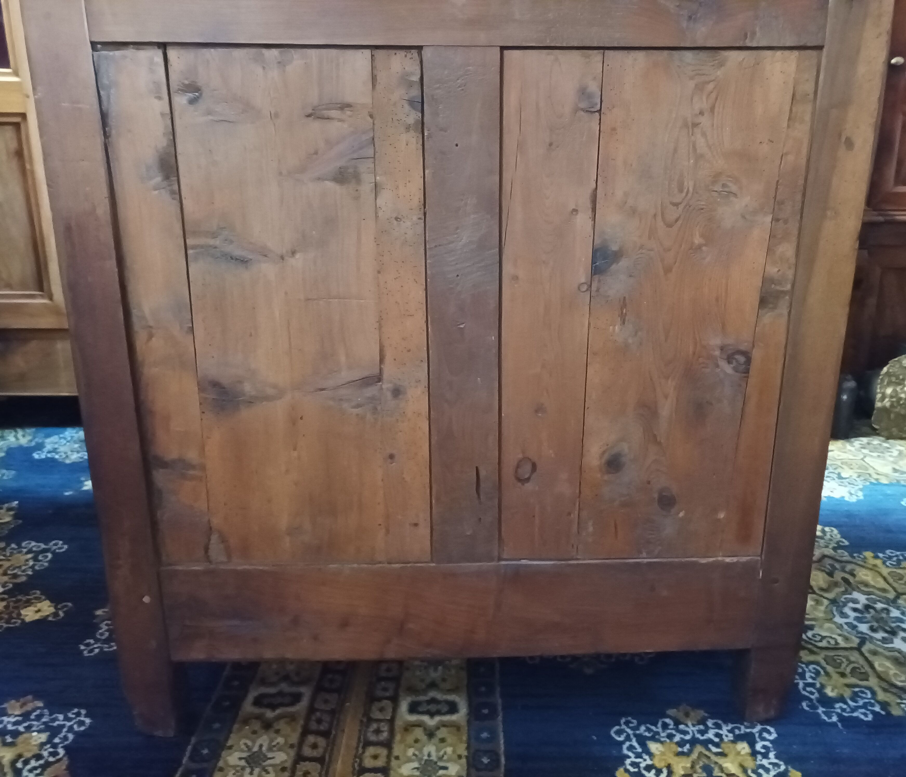 Louis XV standing man in walnut