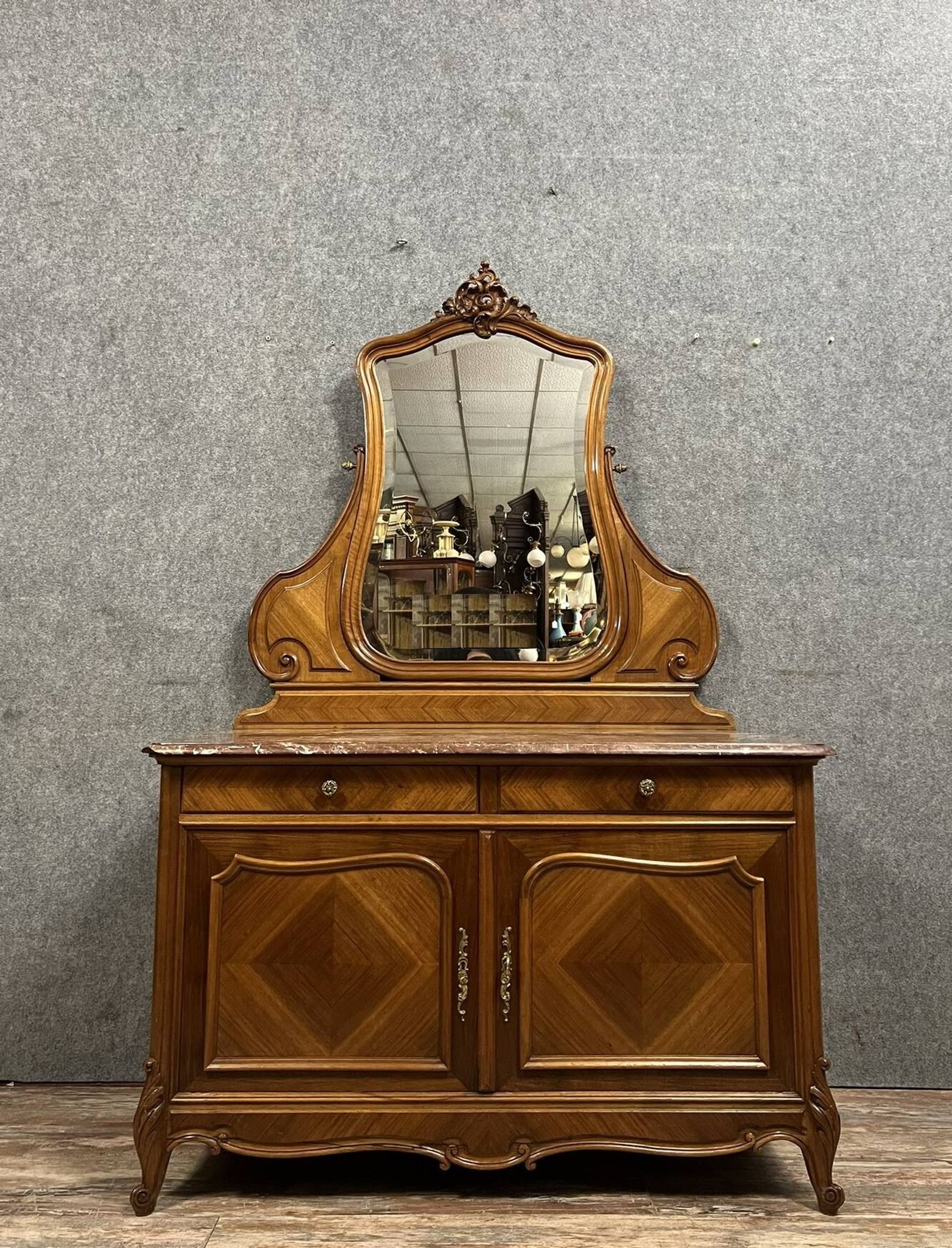 Superb Louis XV style chest of drawers with psyche doors in walnut marquetry circa 1880