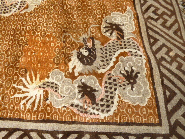 Ancient china carpet 218x230cm