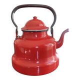Red enamelled sheet metal kettle