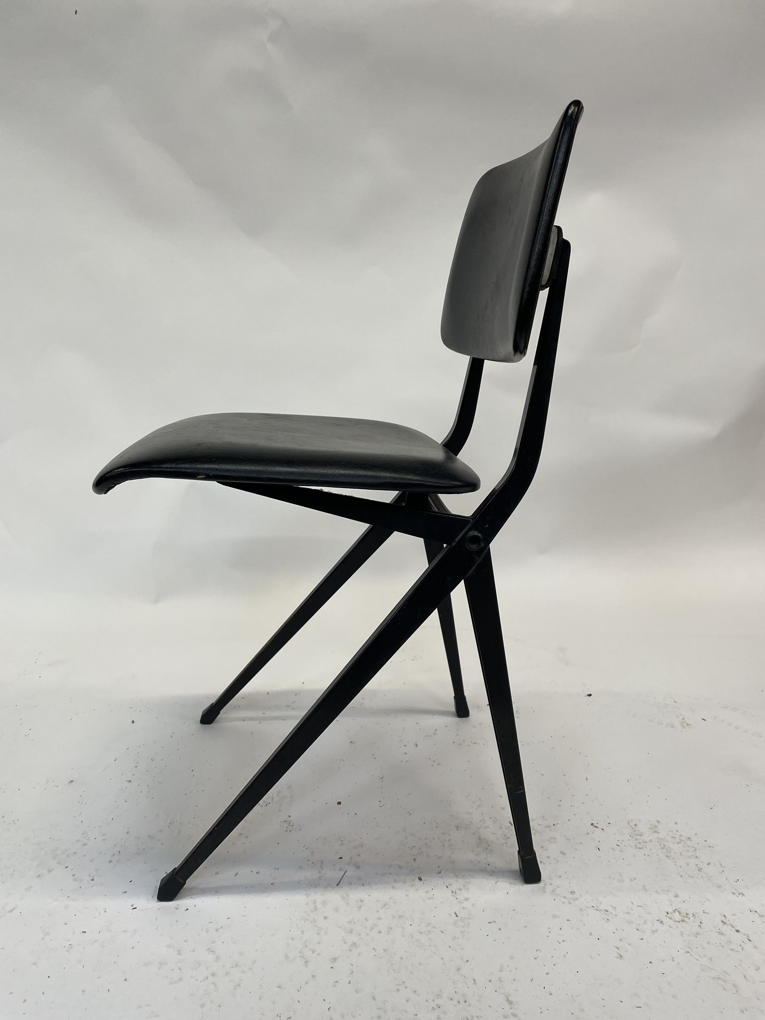 Mid Century Spin Chair 102 Ynske Kooistra for Marko Holland in Black