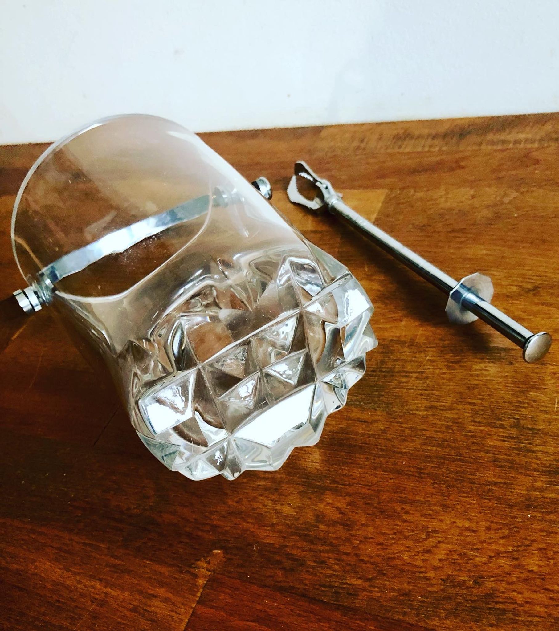 Ice bucket and tongs