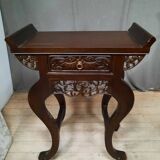 Far eastern console