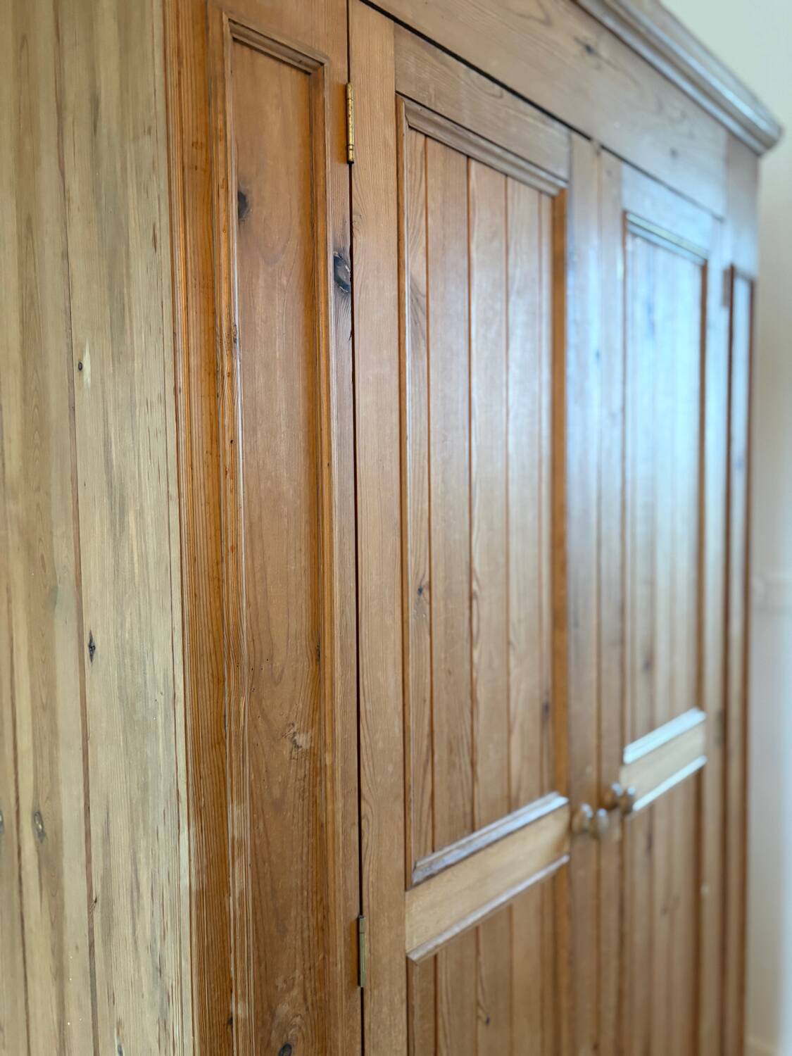 Armoire anglaise en pin