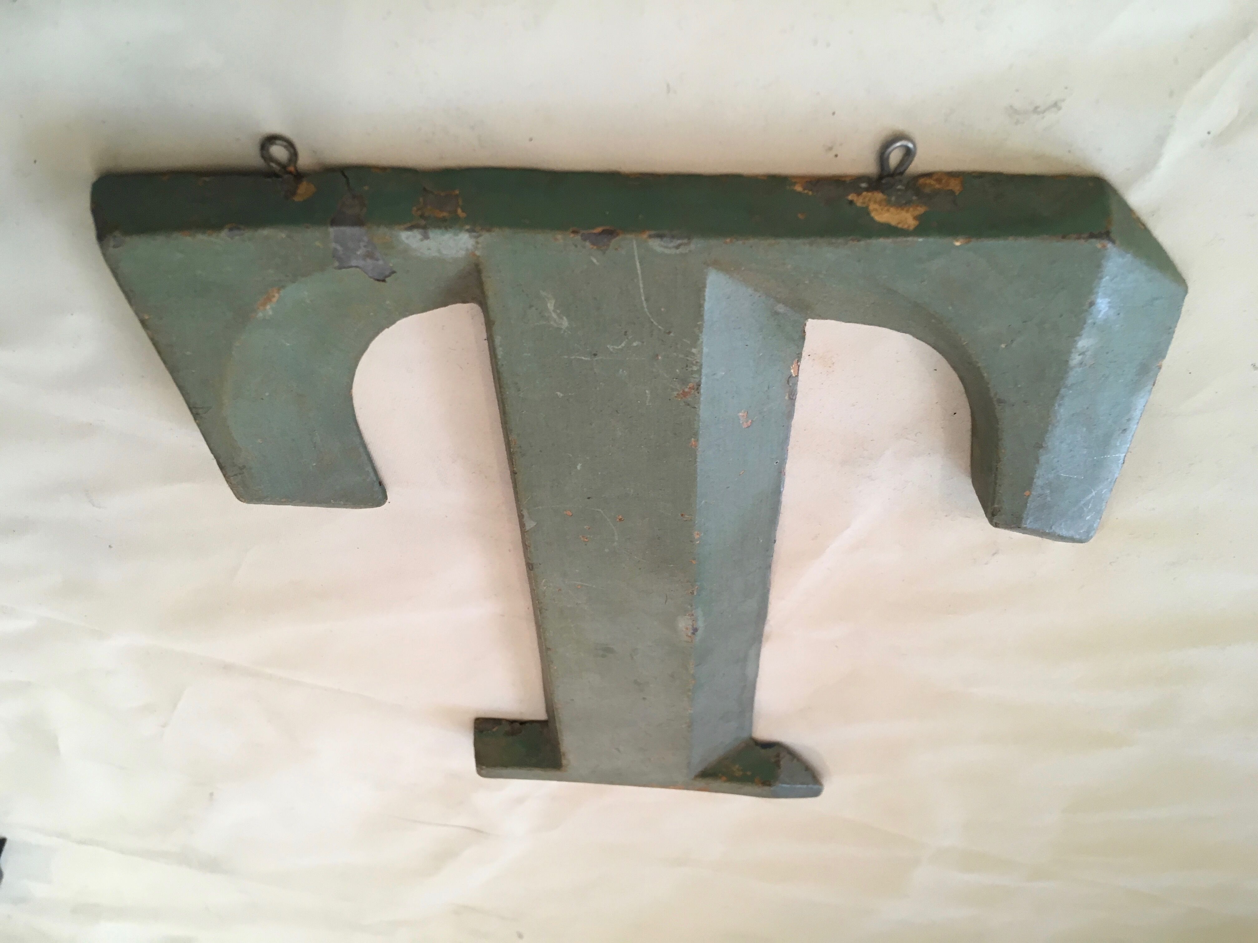 Letter sign early 20th in zinc T