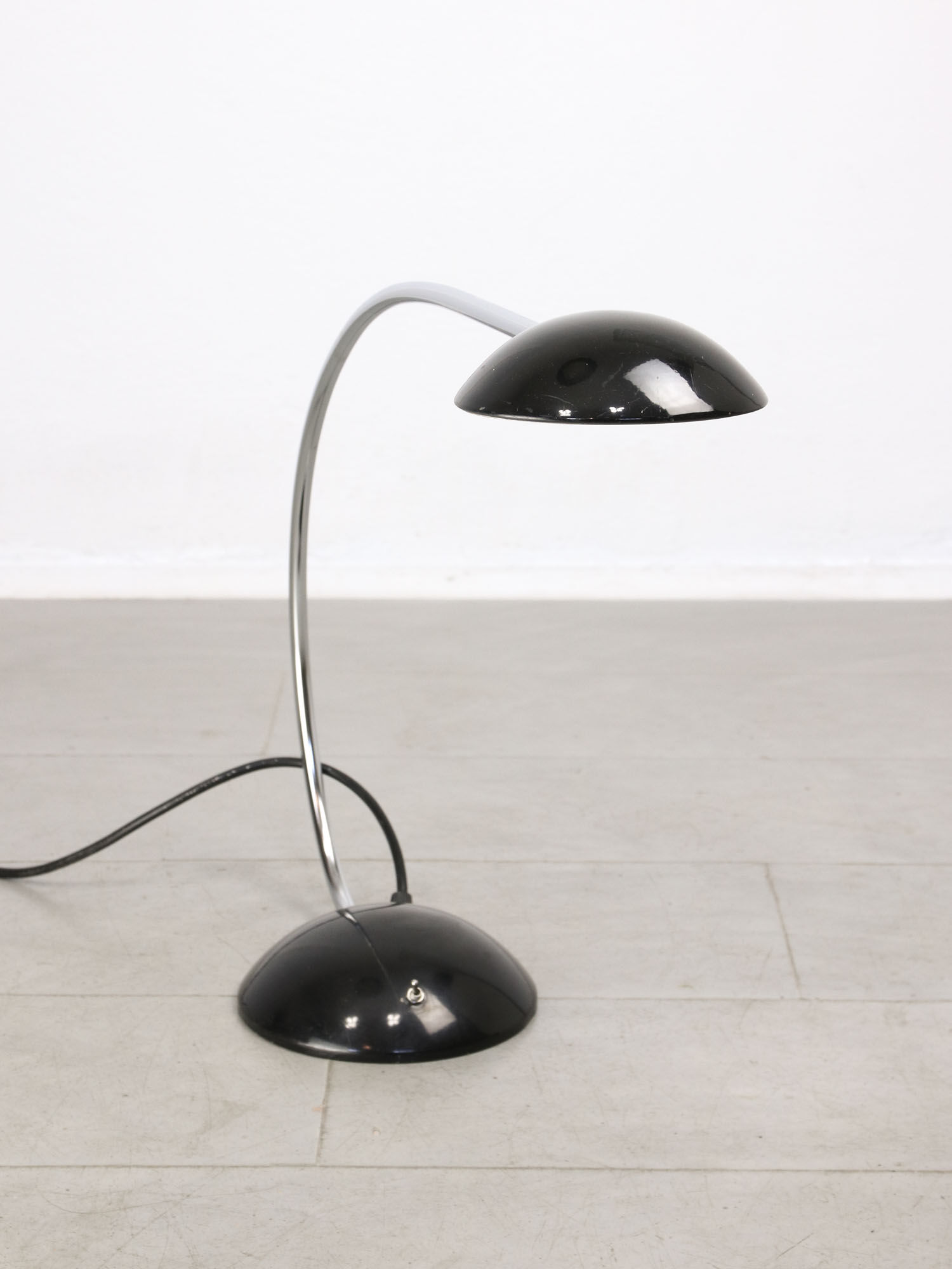 Vintage black & chrome arc table lamp from meblo, 80s