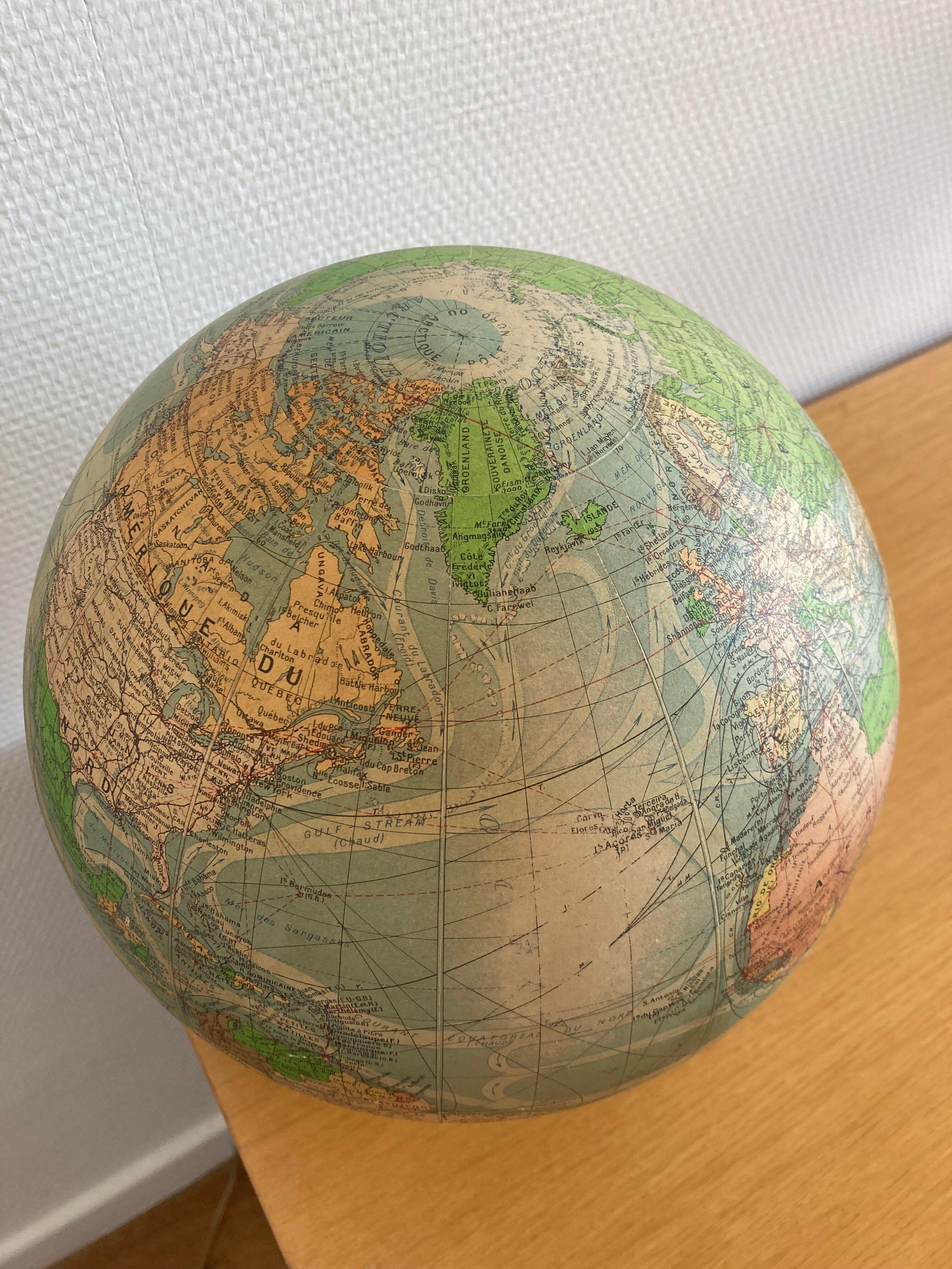 Luminous globe world map in glass Perrina vintage 60s