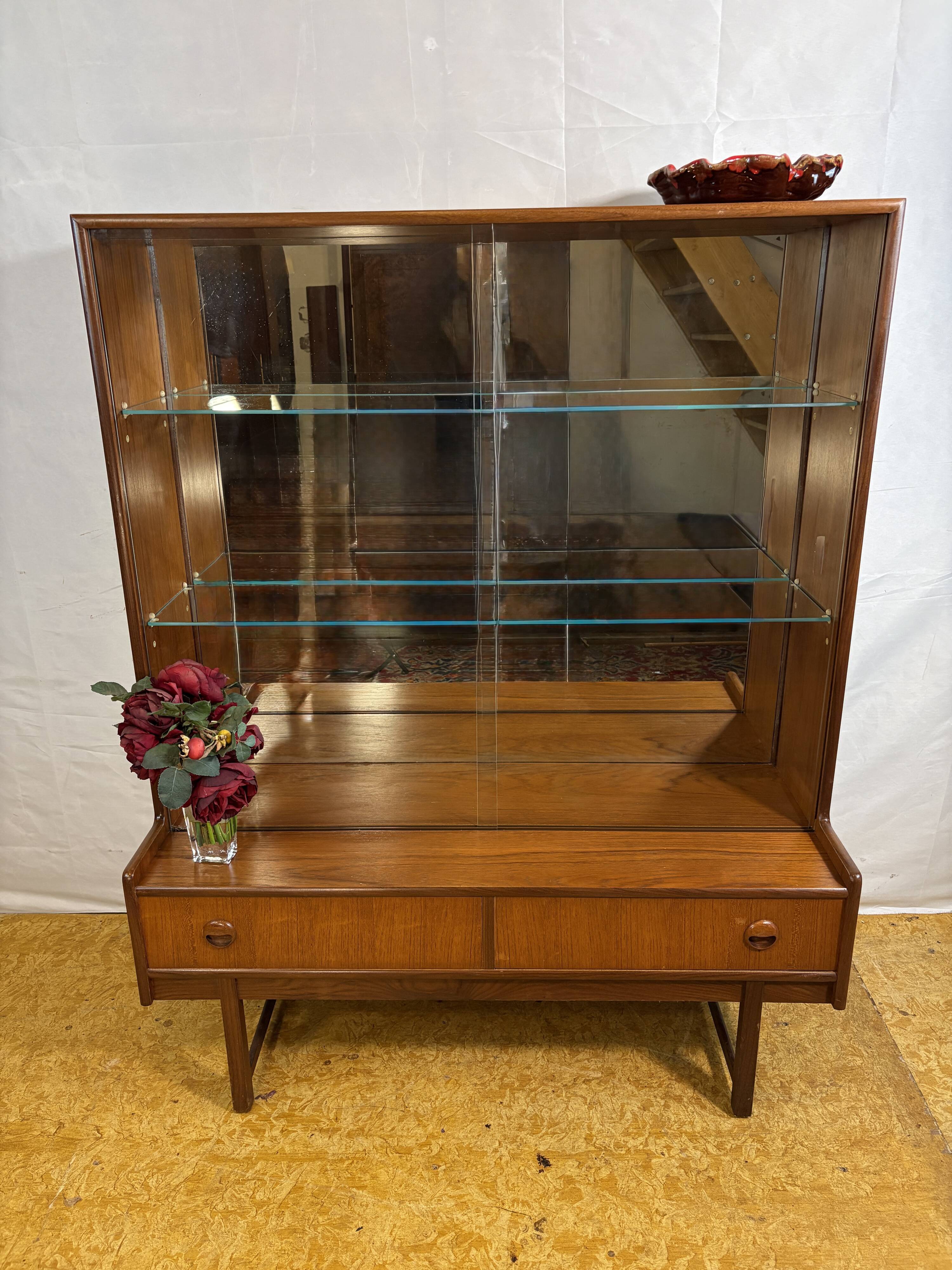 Mid-Century Vintage Turnidge of London Teak Display Cabinet (1960s–1970s)