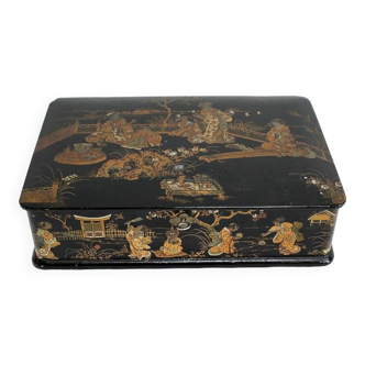 Coffret à Laque Noire et Décors Japonais - 1900