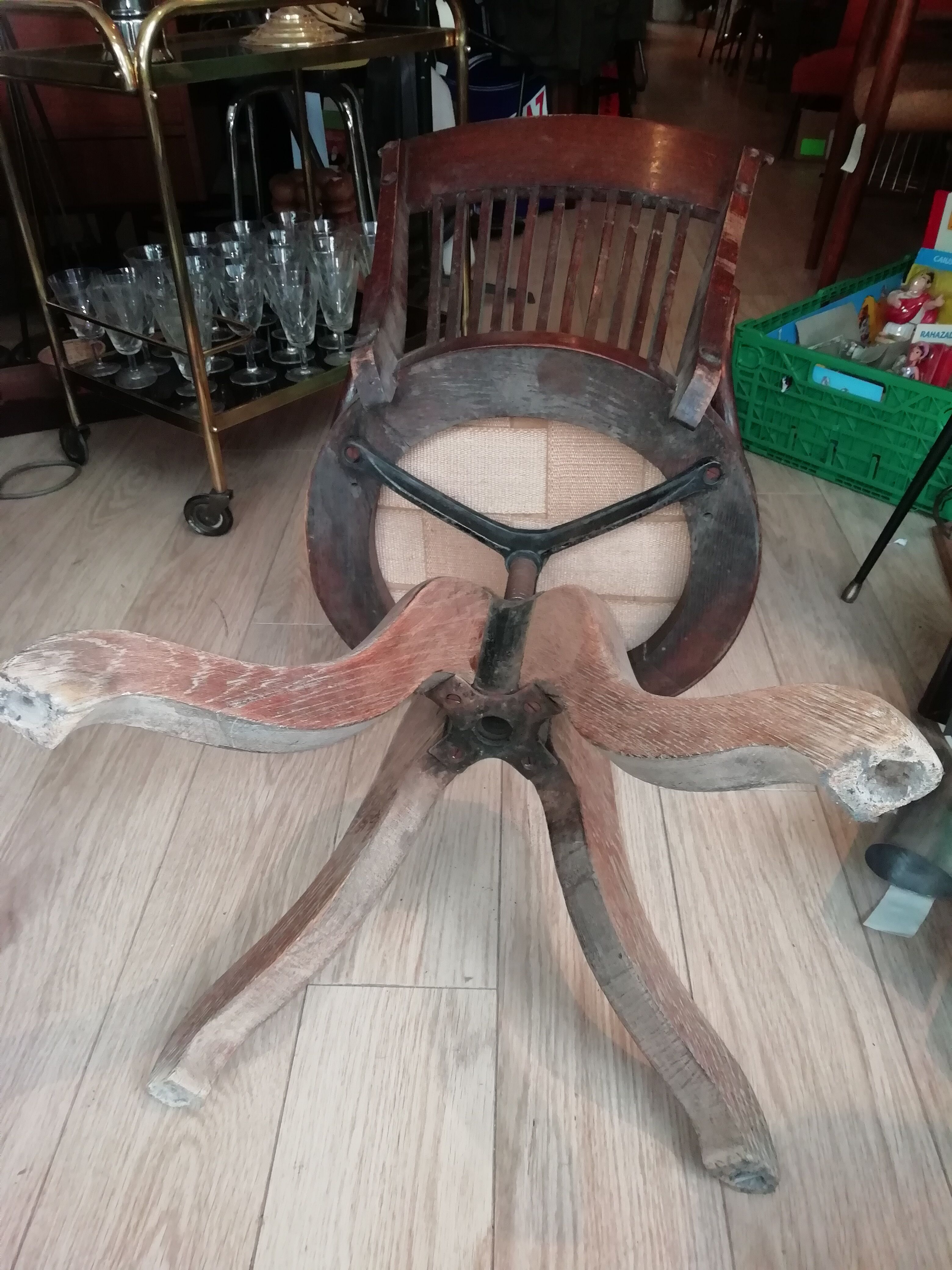 So-called "American" office chair