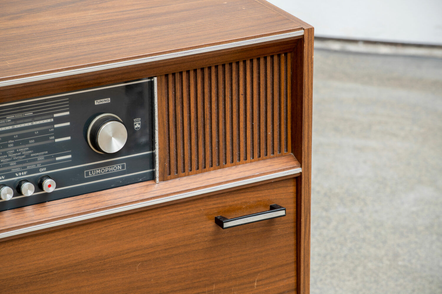 Platinum furniture vintage scandinavian 1960