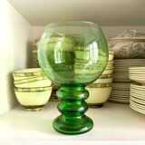 Vase boule en verre vert