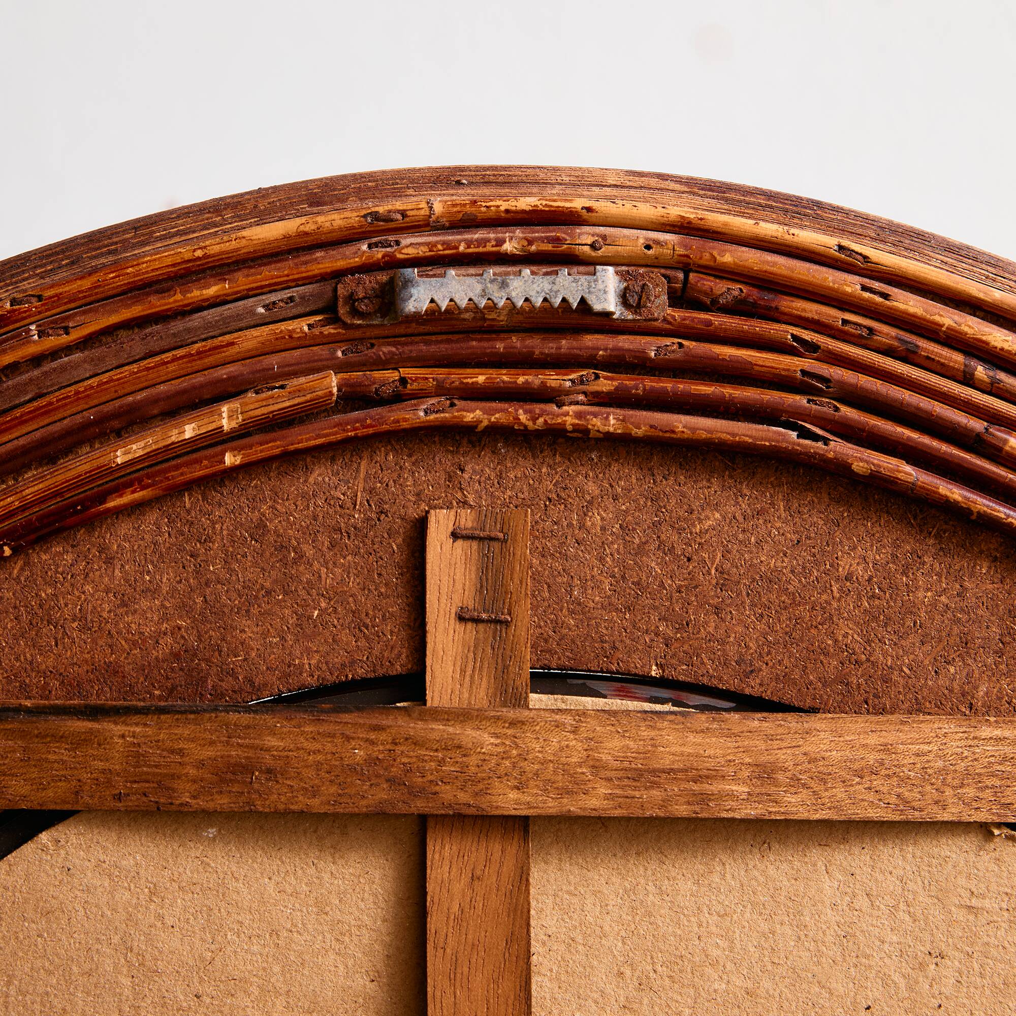 Miroir encadré de canne