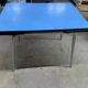 Table Formica bleu vintage