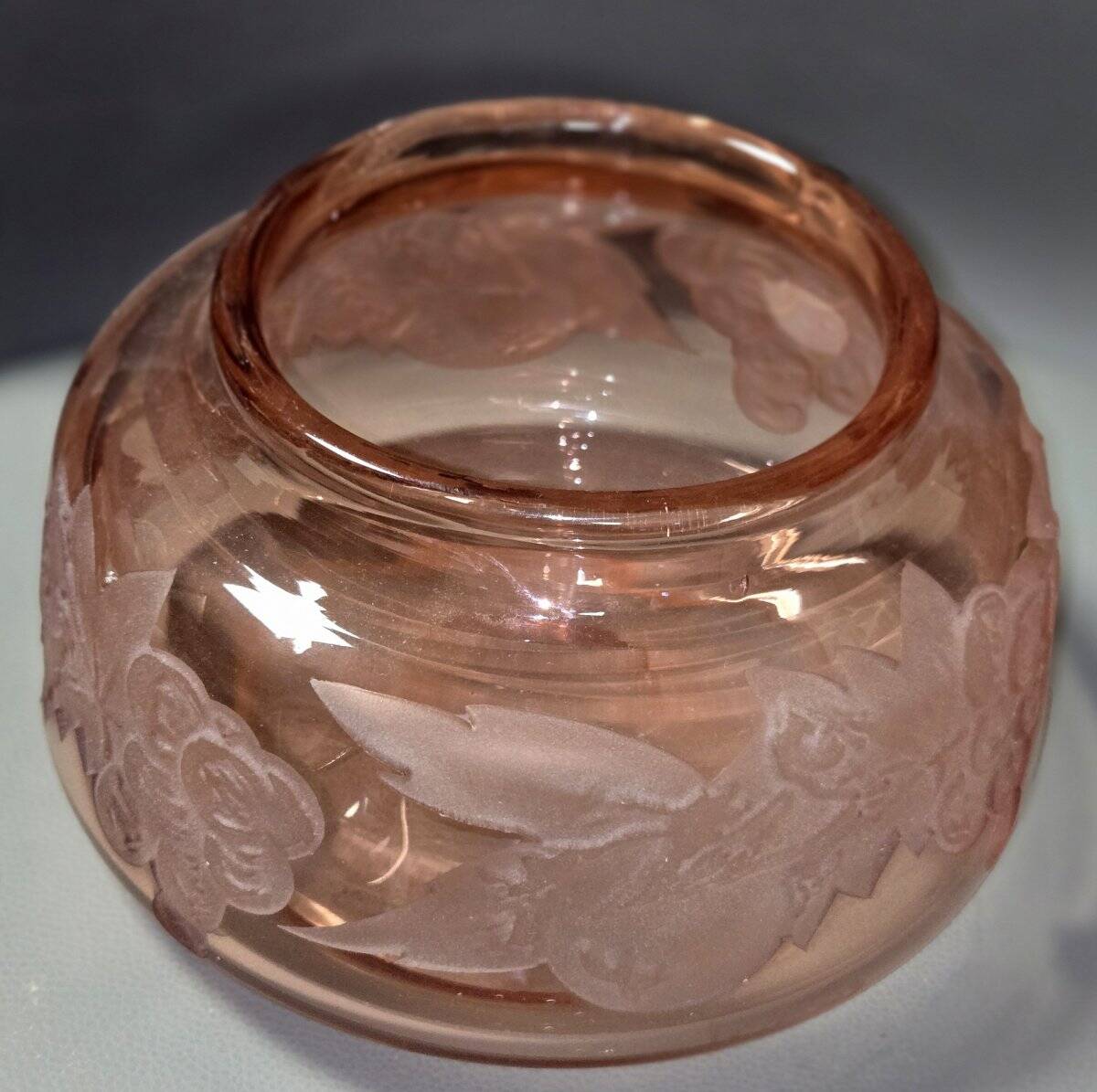 Legras: very important glass vase with acid-etched patterns.