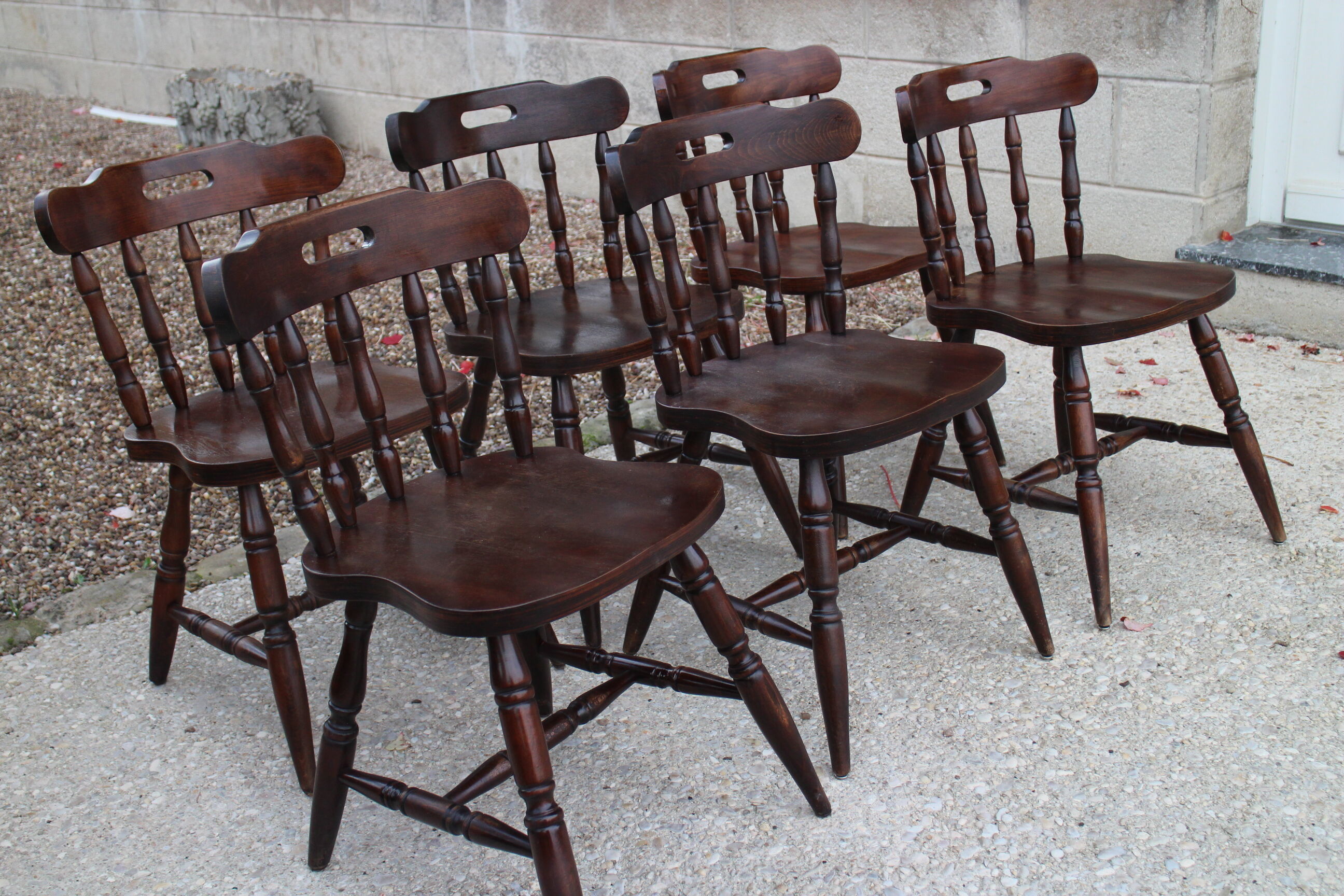 Series of 6 western chairs