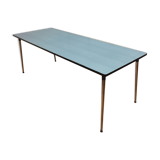 Table en formica bleu