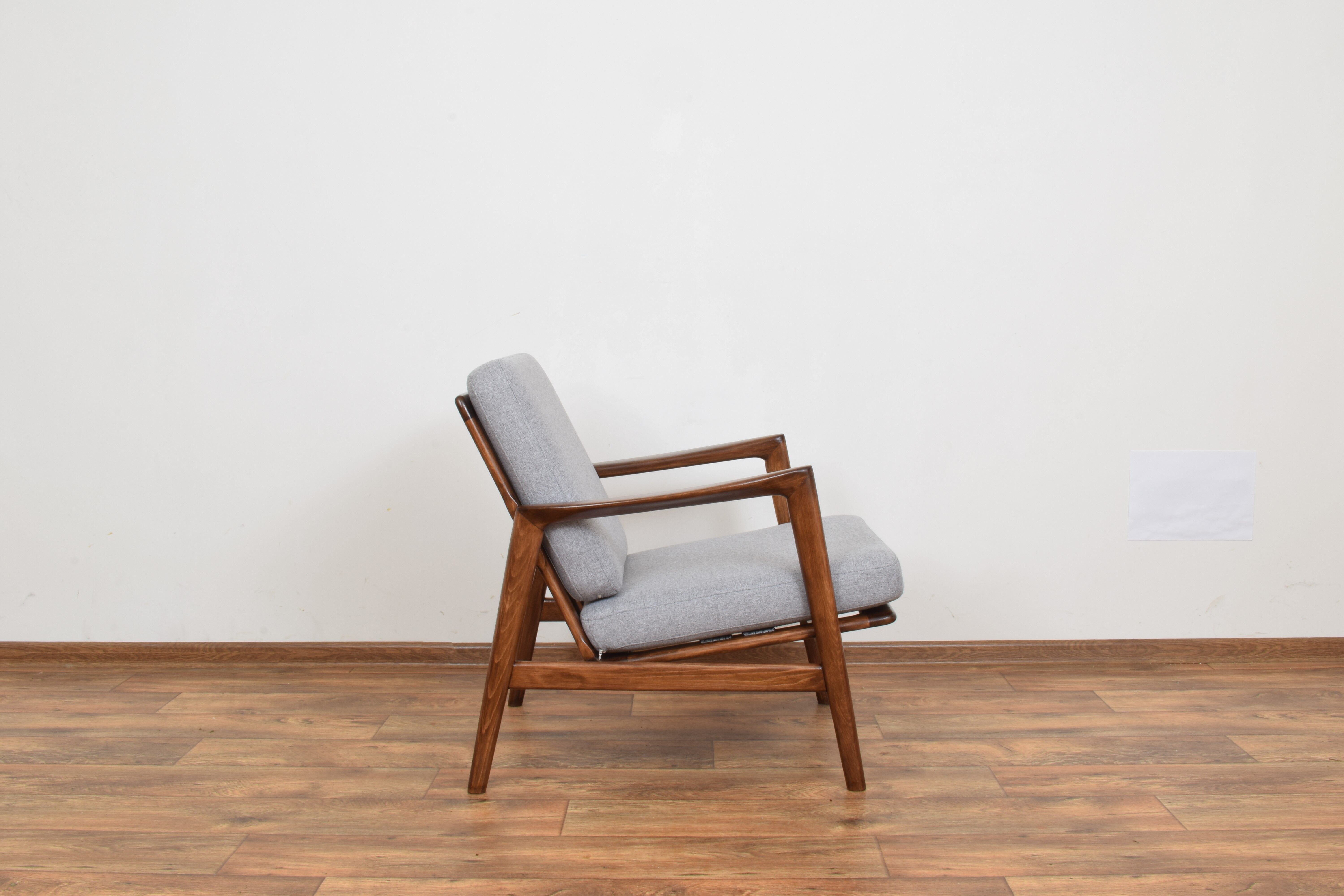 Mid-Century Polish Lounge Chair „Stefan”, 1960s
