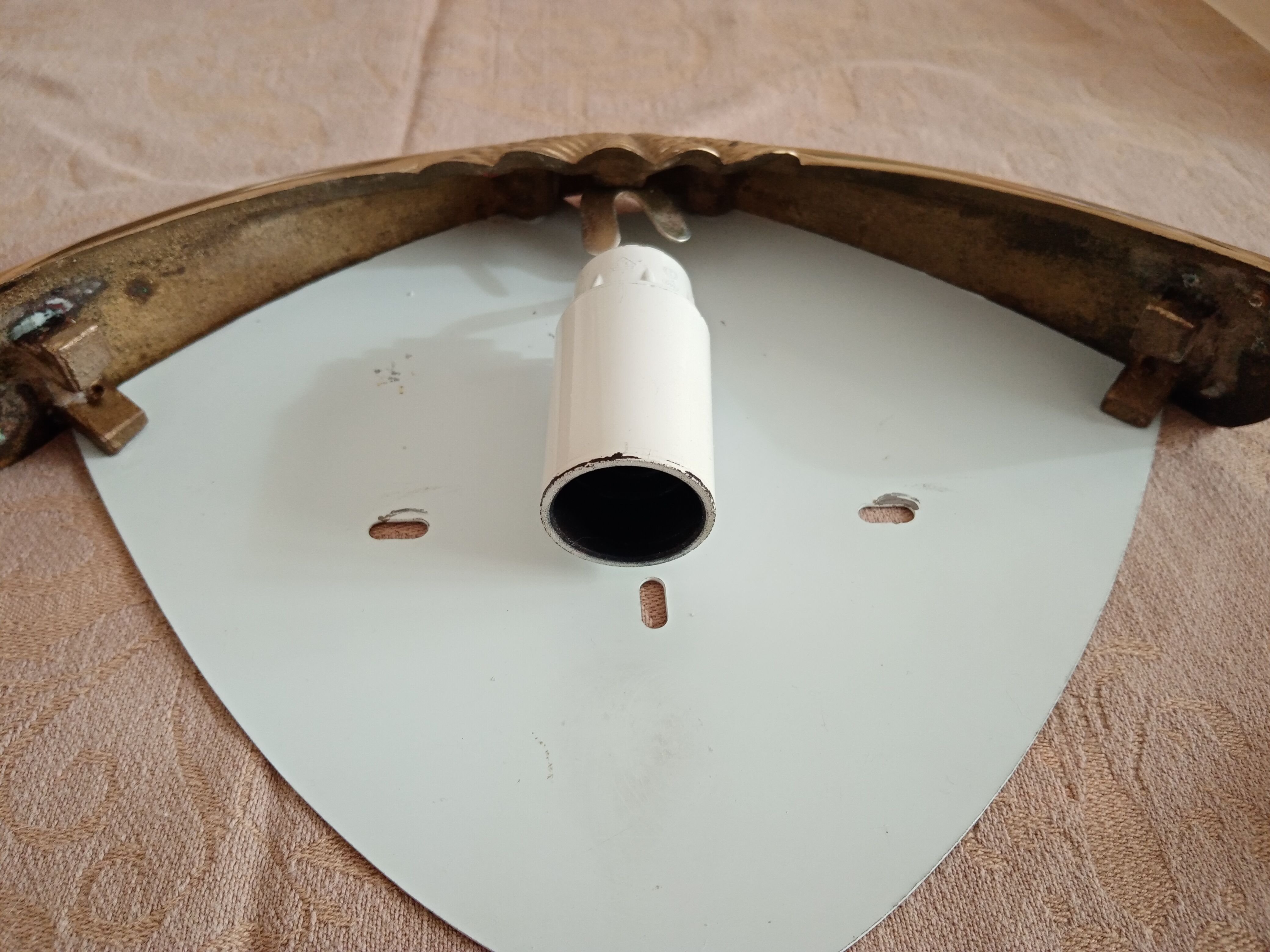 Pairs of wall light seashells