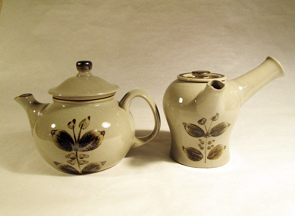 Teapot and chocolate maker in Arnon sandstone