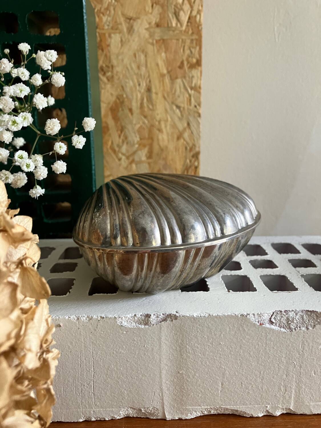 Shell jewelry box