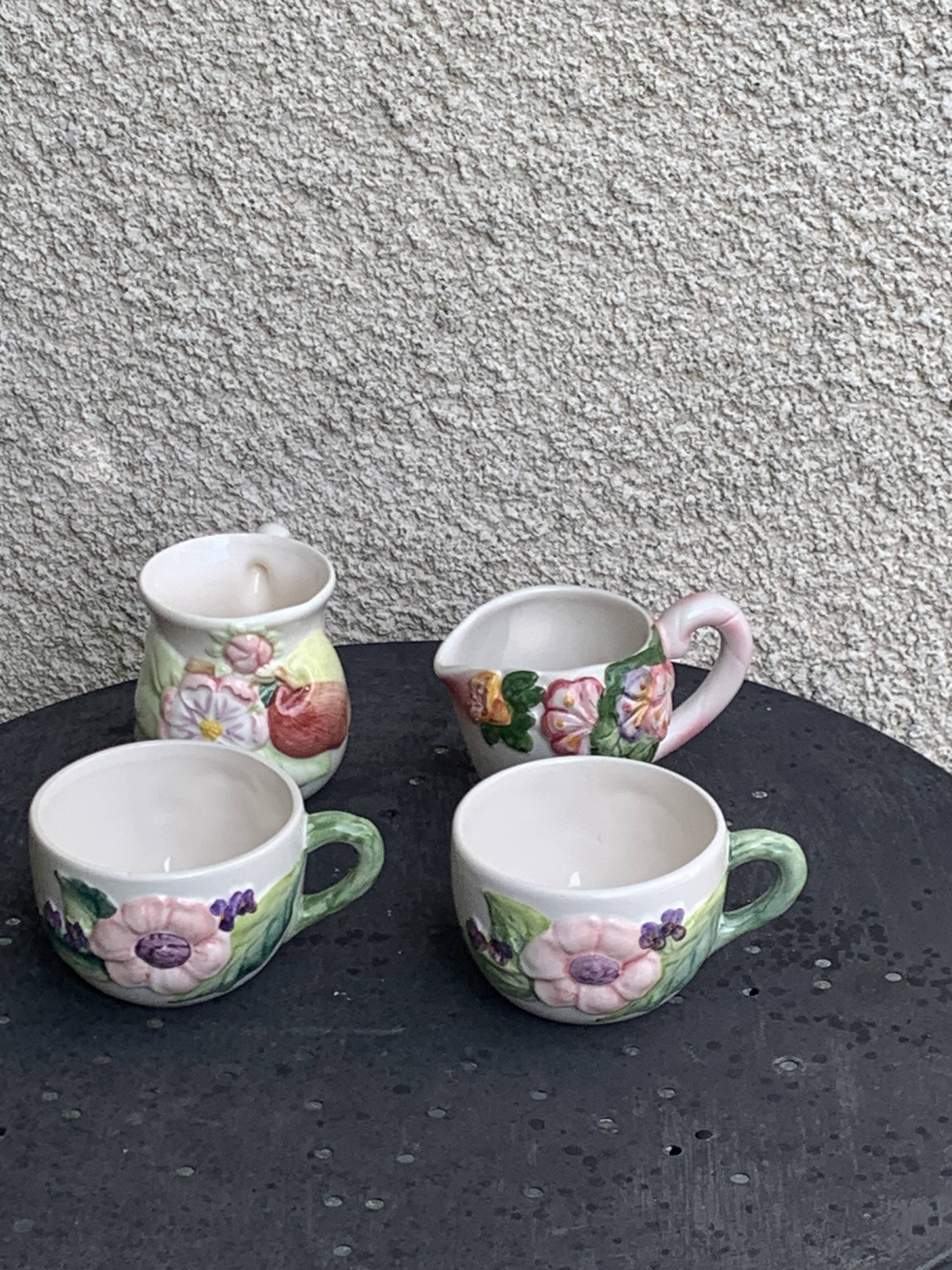 Lunch service in enameled ceramic, slip, white, pink and green, vintage