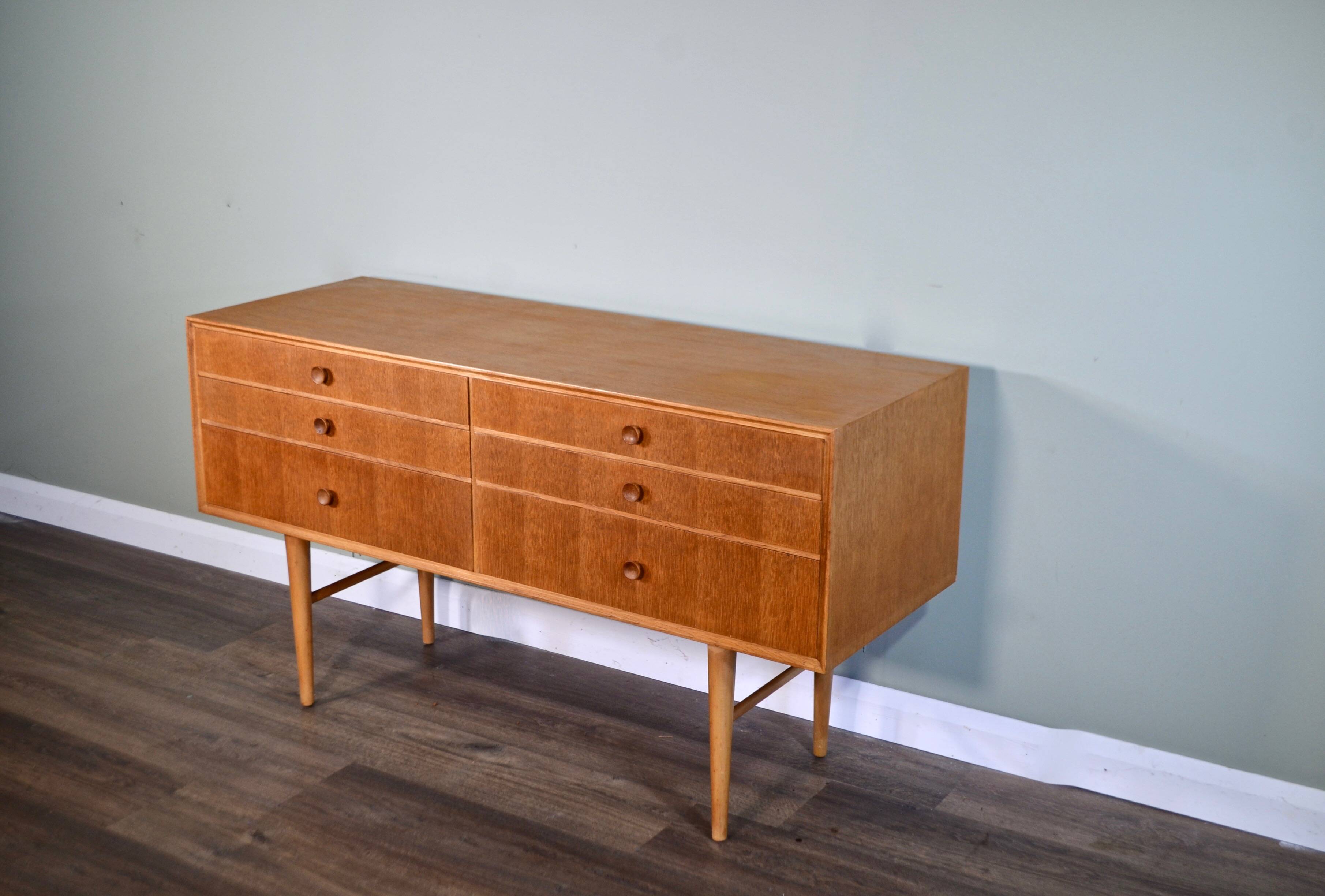 Midcentury Meredew Sideboard / Chest Of Drawers In Oak. Vintage Modern