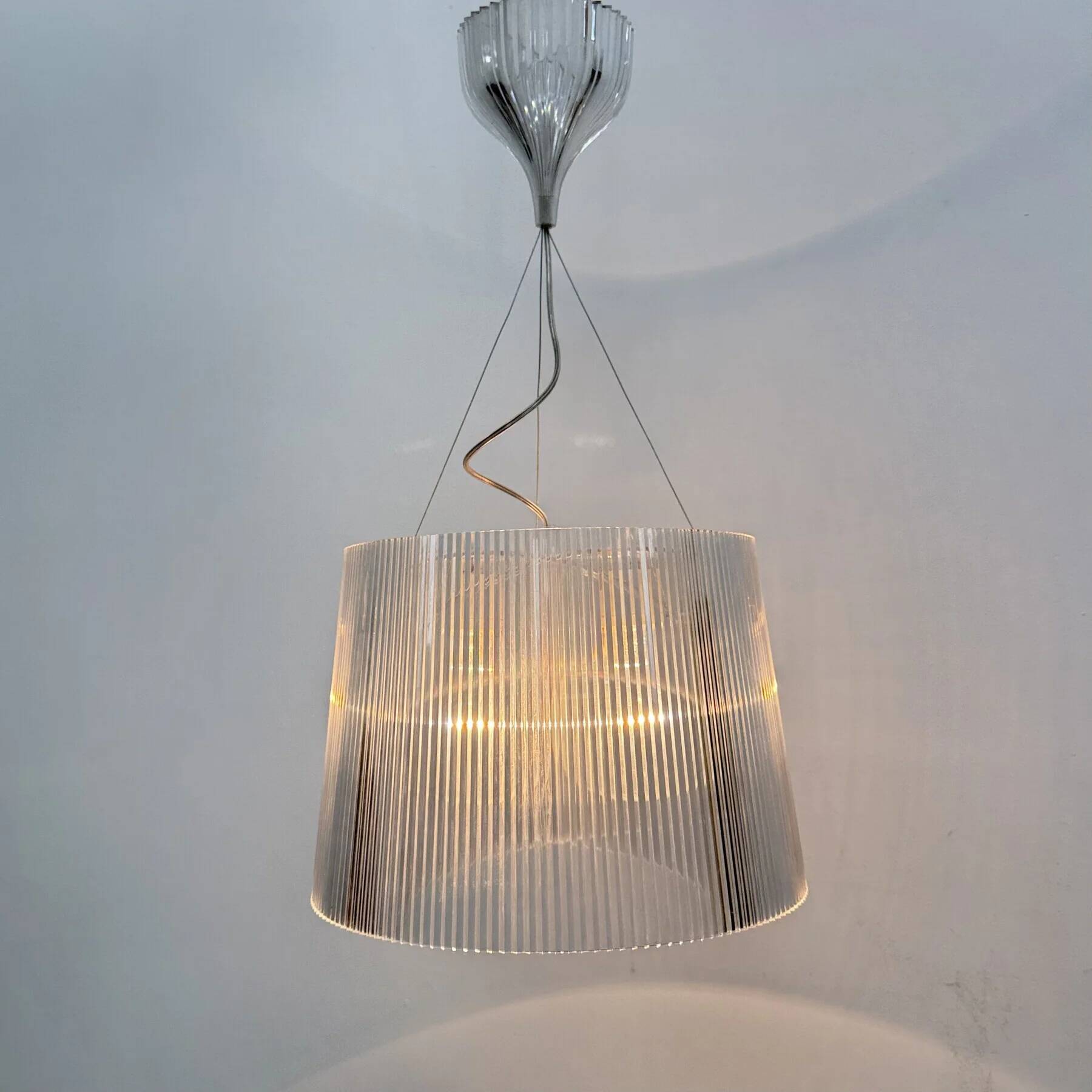 Lampe suspendue Kartell Gé en plexiglas Ferruccio Laviani