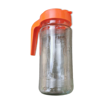 Tang carafe