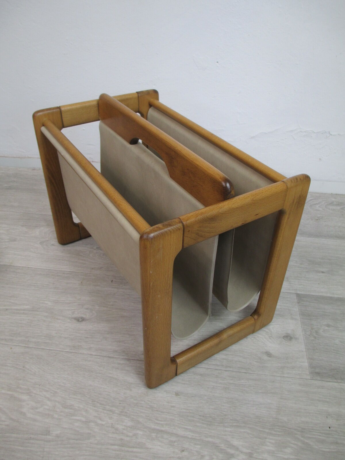 Magazine rack, Union, 1970