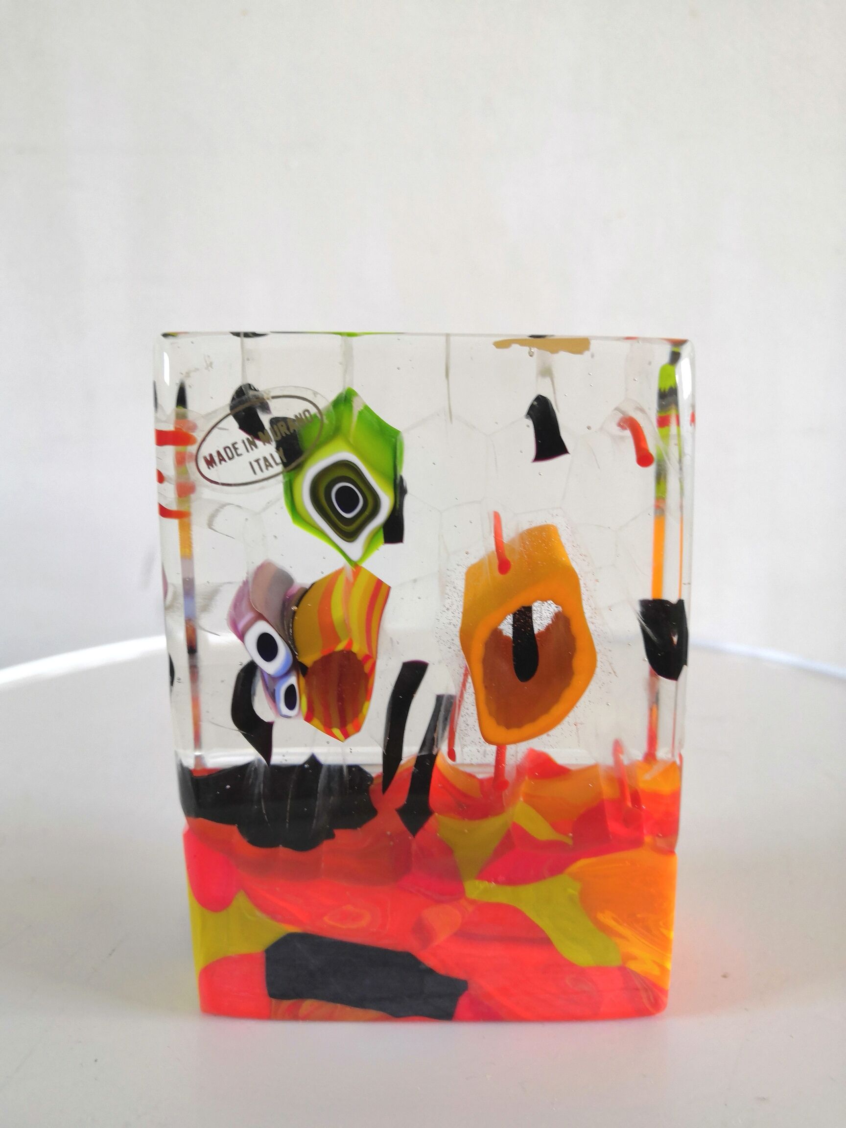 Presse papier en verre de Murano, signé