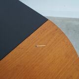 Table en teck, design danois, années 1970, production: Danemark