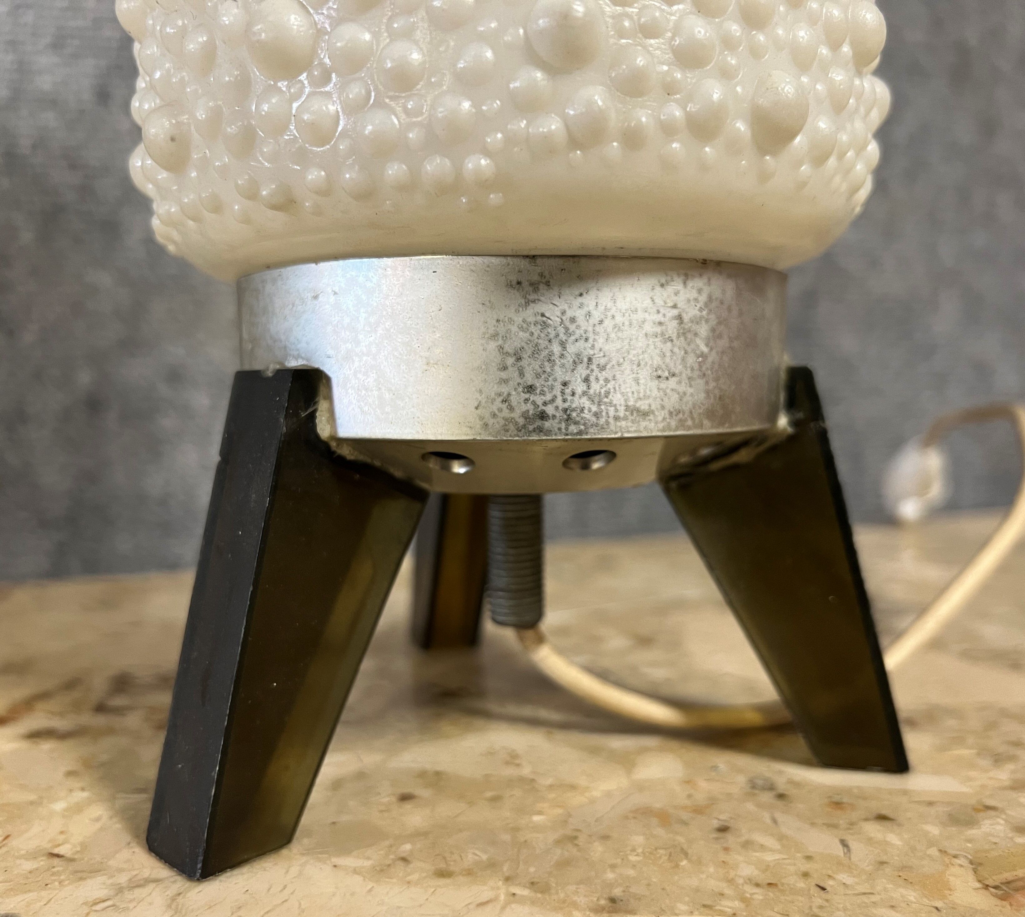 Bubble lamp in white plastic, plexiglass and aluminum from the 70s